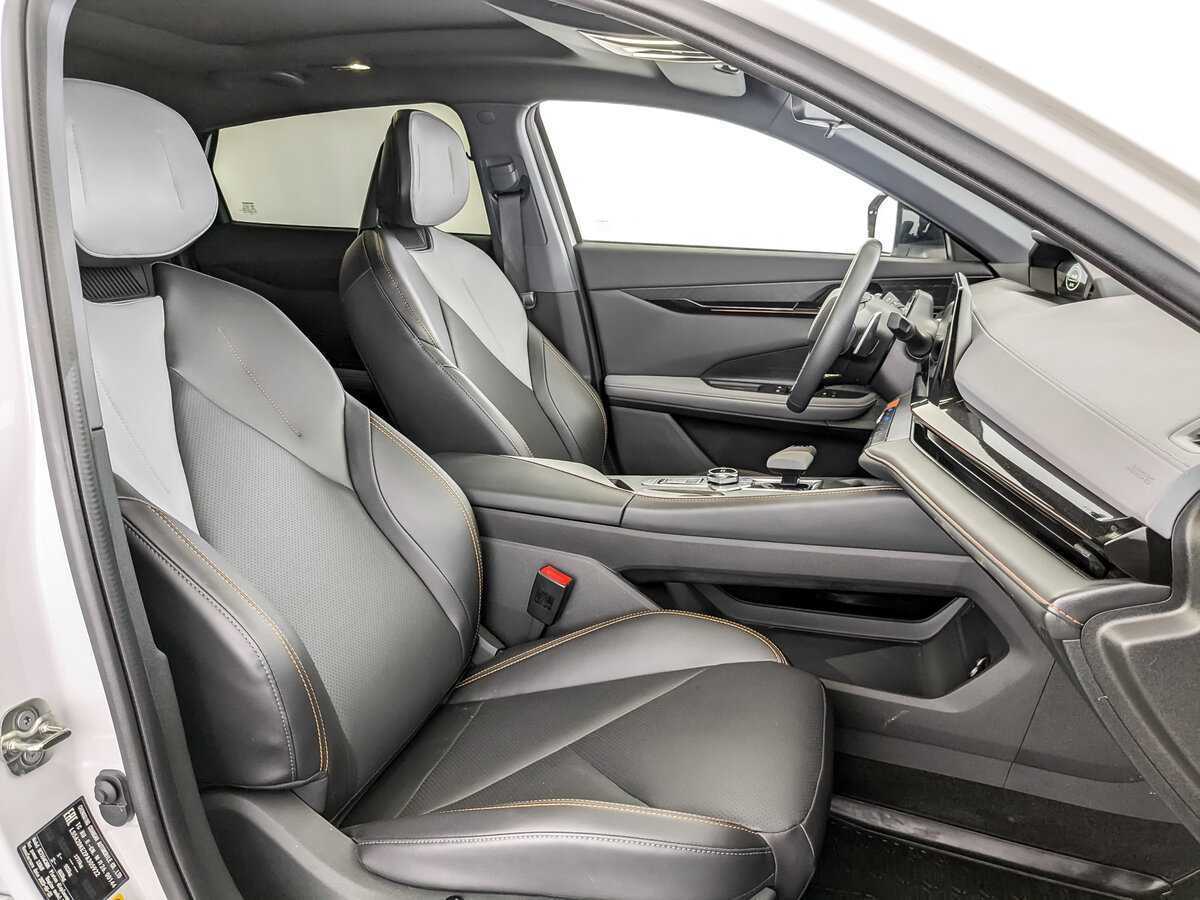 Changan UNI-V б/у, 2023, Роботизированная. Фото: #21