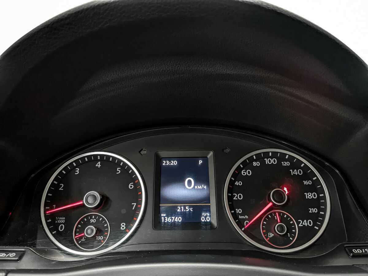 Фольксваген Тигуан б/у, 2015, Автоматическая. Фото: #15