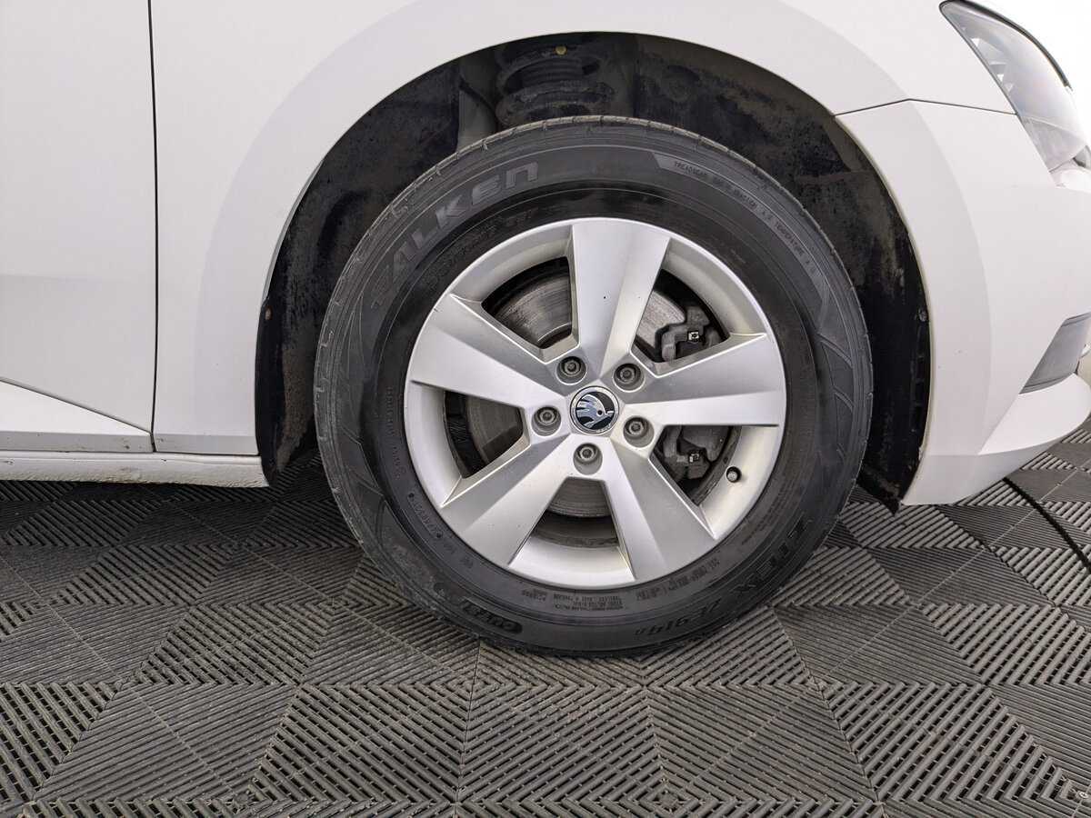 Шкода Суперб б/у, 2017, Роботизированная. Фото: #11