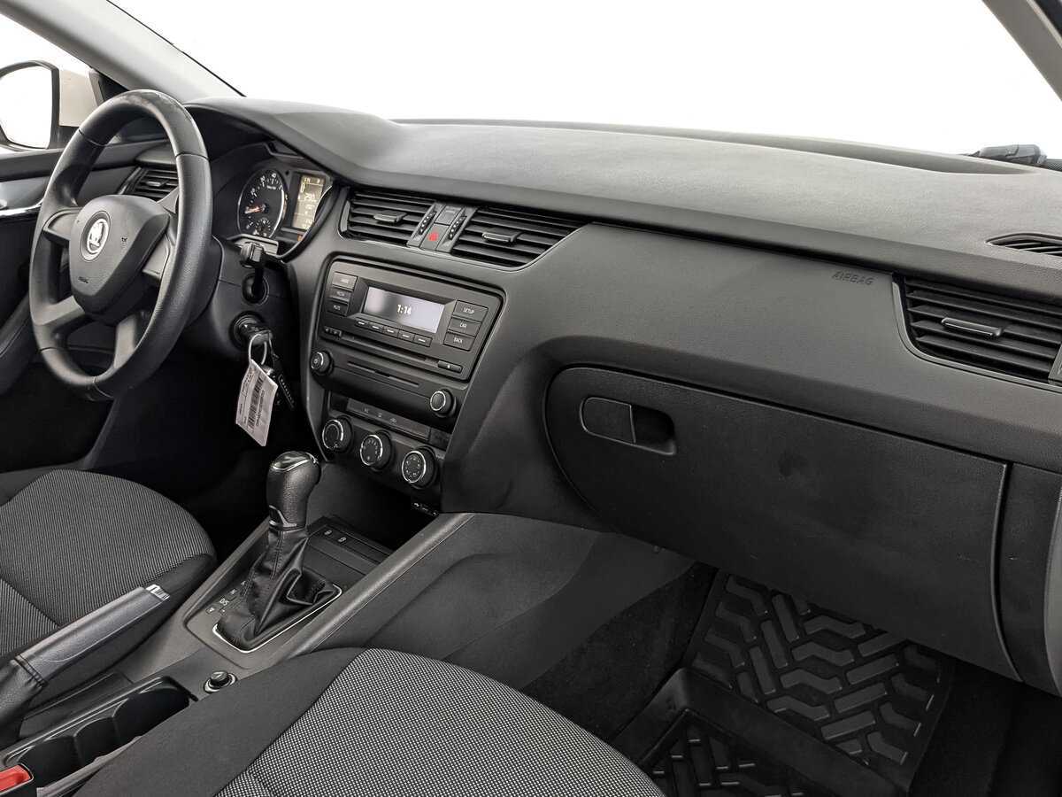 Шкода Октавия б/у, 2014, Роботизированная. Фото: #11