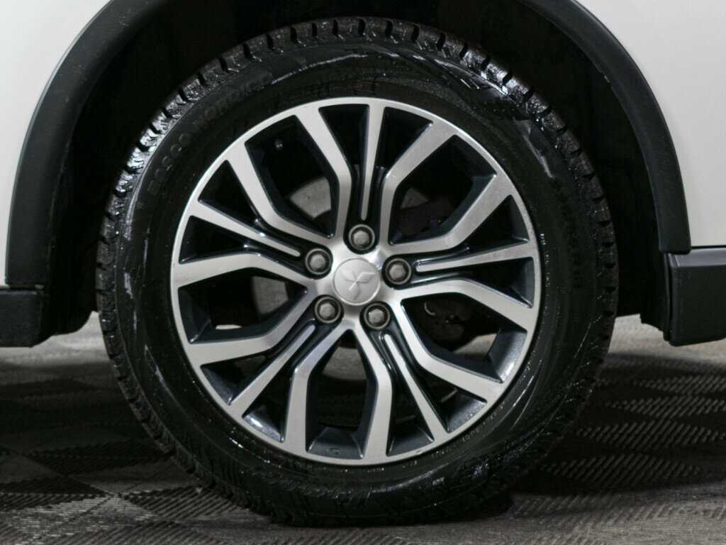 Митсубиши Оутлэндер б/у, 2015, Вариатор. Фото: #17