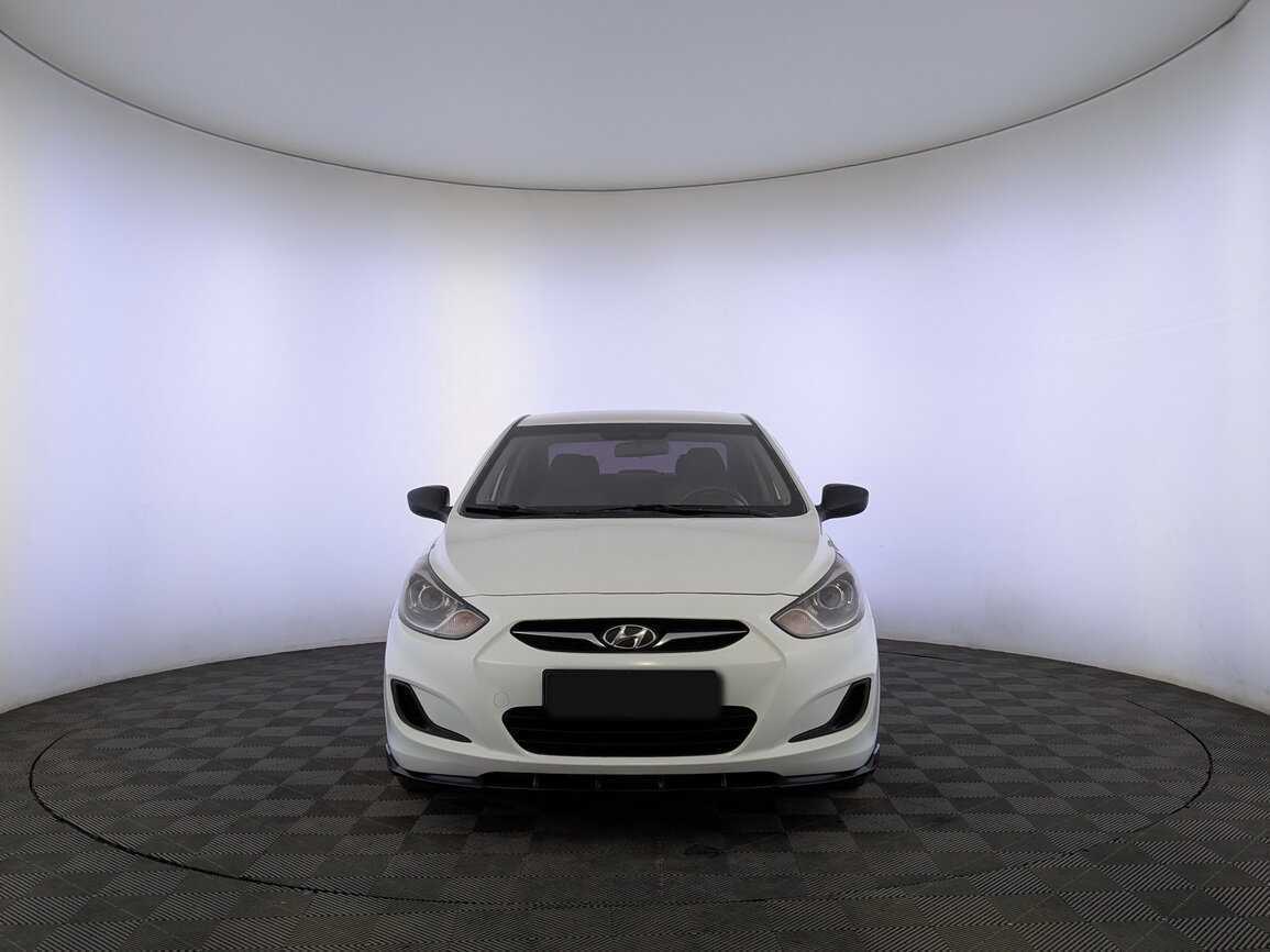 Hyundai Solaris б/у, 2013, Механическая. Фото: #1