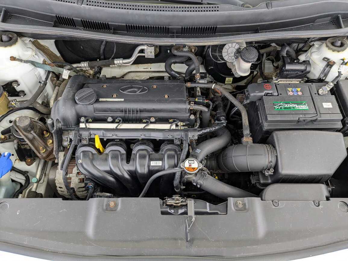 Hyundai Solaris б/у, 2013, Механическая. Фото: #10