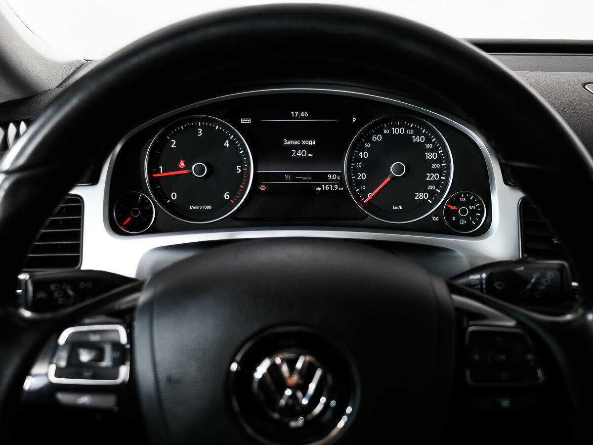 Volkswagen Touareg б/у, 2012, Автоматическая. Фото: #18