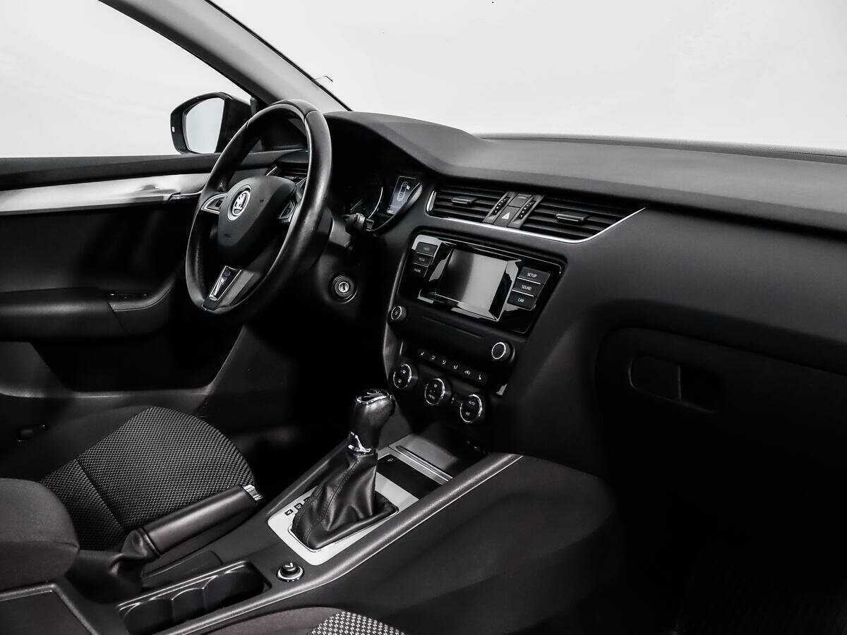 Skoda Octavia б/у, 2016, Роботизированная. Фото: #10