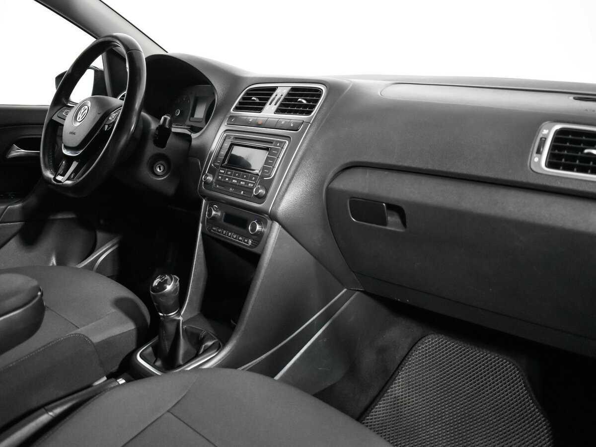 Фольксваген Поло б/у, 2017, Механическая. Фото: #8