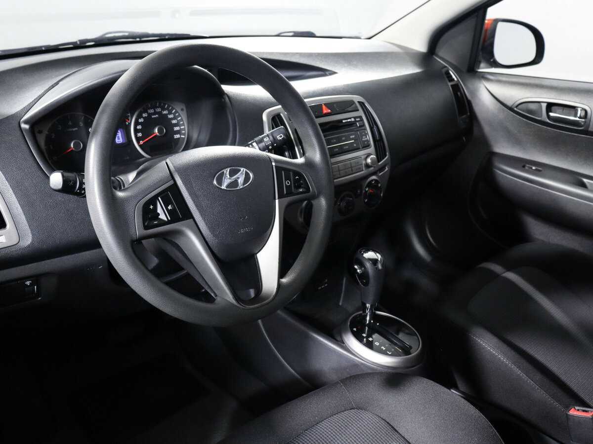 Hyundai i20 б/у, 2012, Автоматическая. Фото: #10