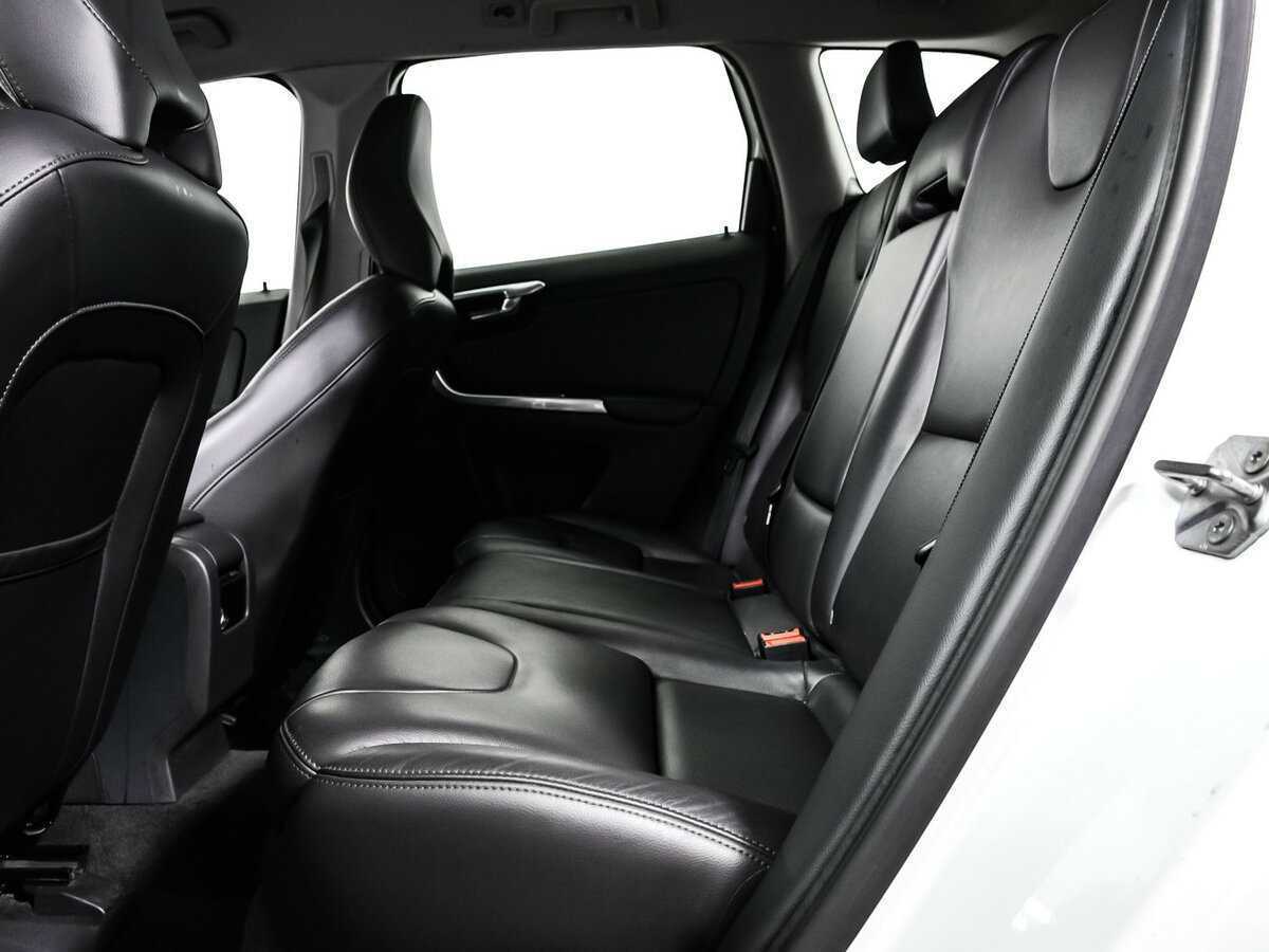 Вольво ИксЦ60 б/у, 2015, Автоматическая. Фото: #11