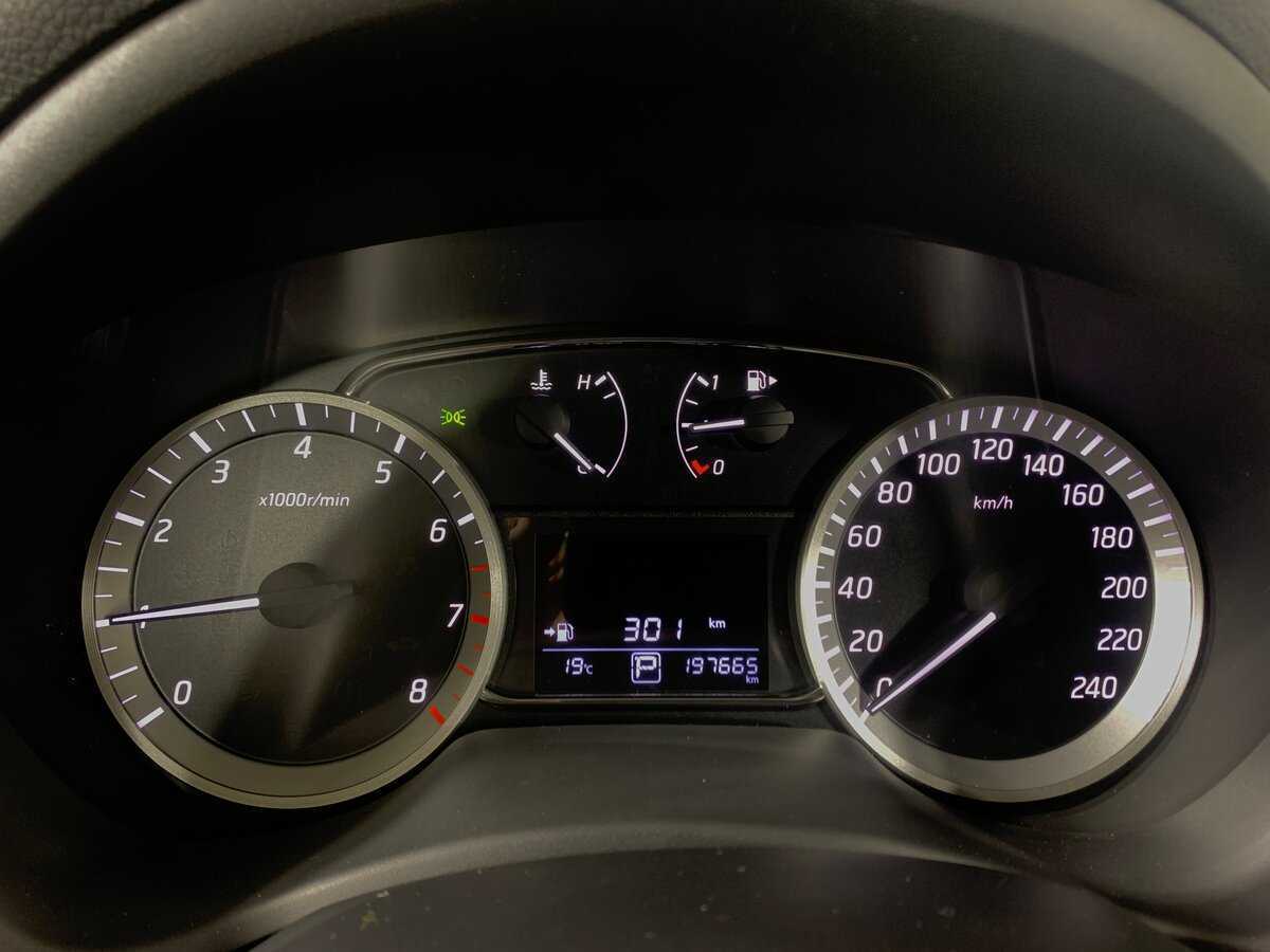 Nissan Tiida б/у, 2015, Вариатор. Фото: #14