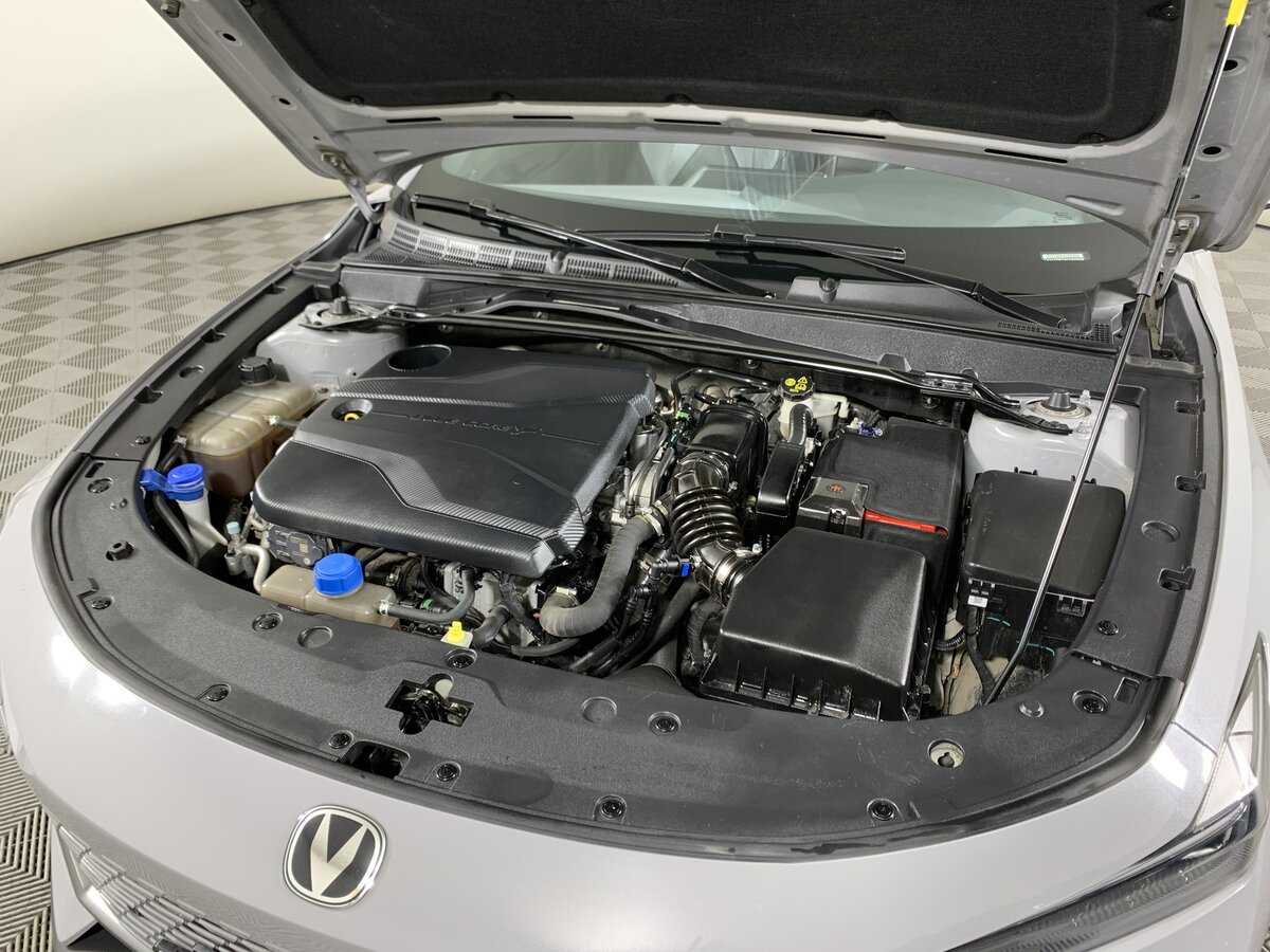 Changan UNI-V б/у, 2023, Роботизированная. Фото: #10