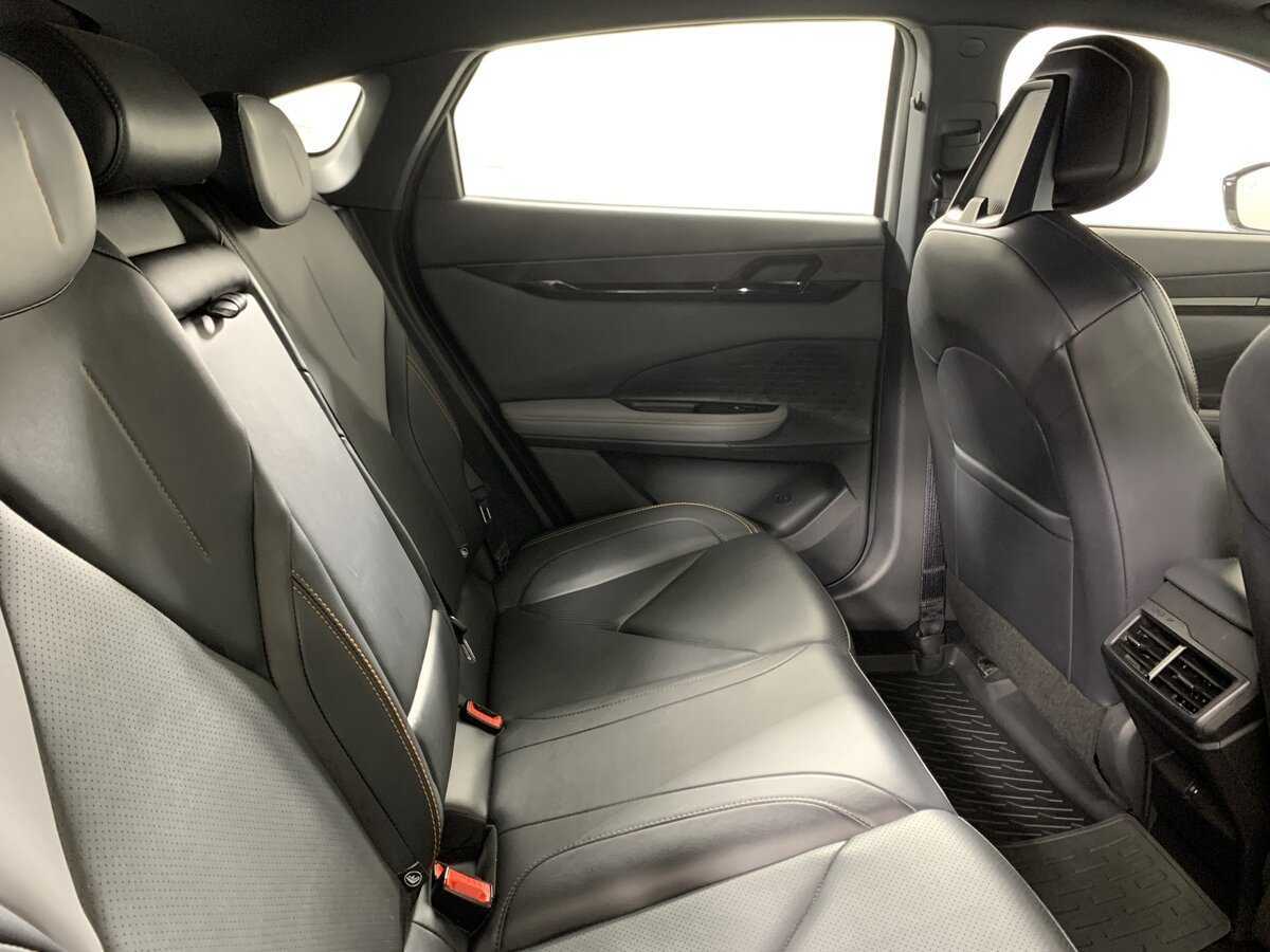 Changan UNI-V б/у, 2023, Роботизированная. Фото: #17