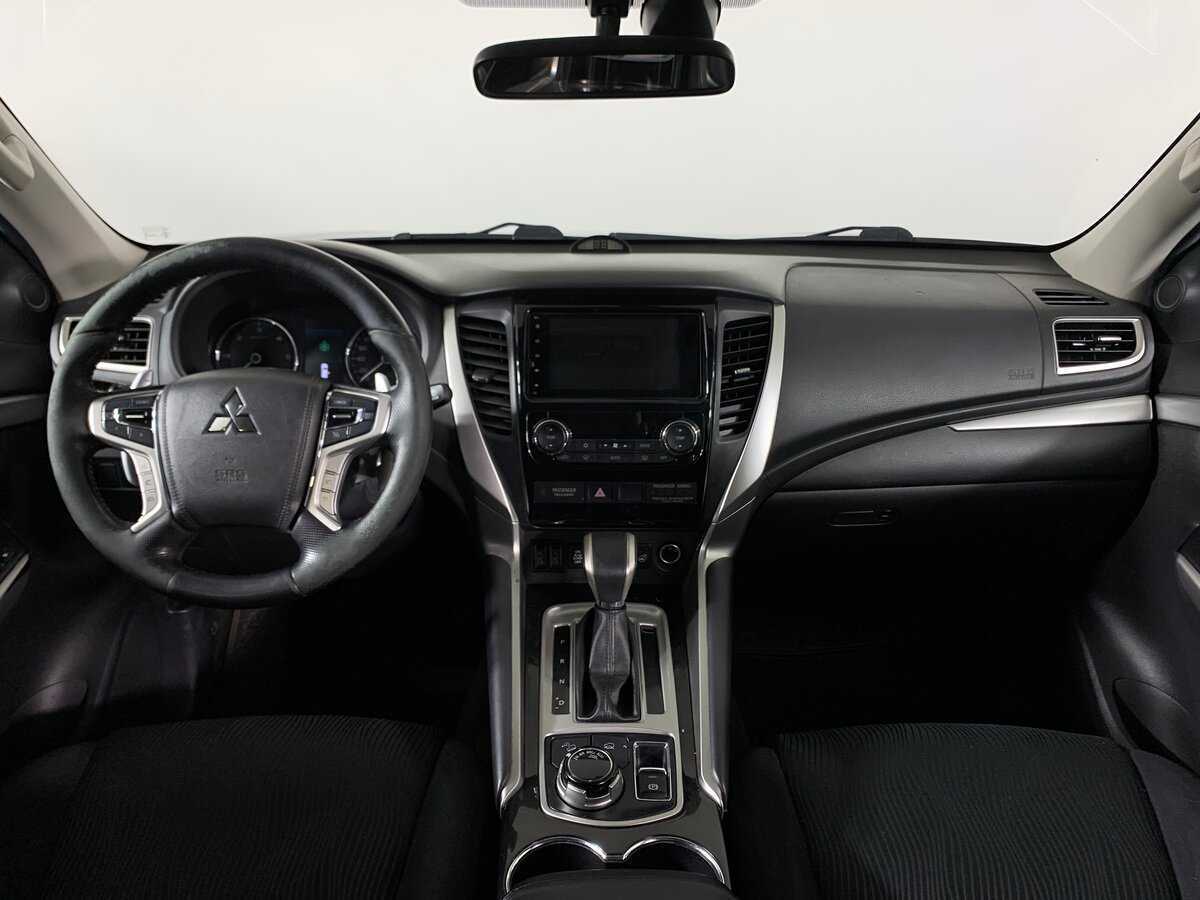 Mitsubishi Pajero Sport б/у, 2018, Автоматическая. Фото: #12