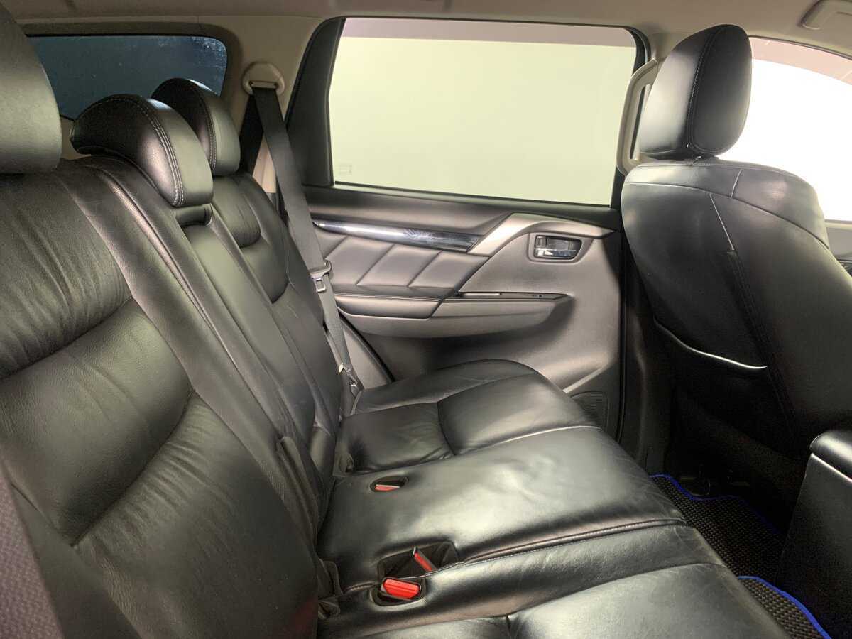 Mitsubishi Pajero Sport б/у, 2017, Автоматическая. Фото: #17