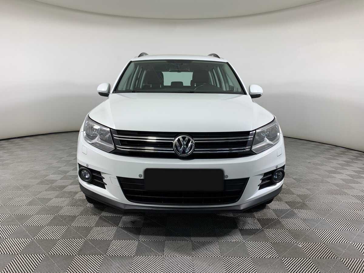 Volkswagen Tiguan б/у, 2015, Автоматическая. Фото: #1