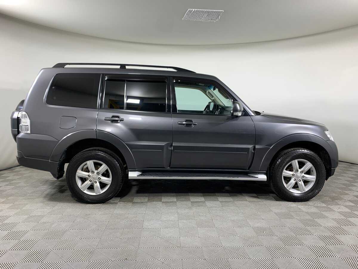 Mitsubishi Pajero б/у, 2015, Автоматическая. Фото: #3