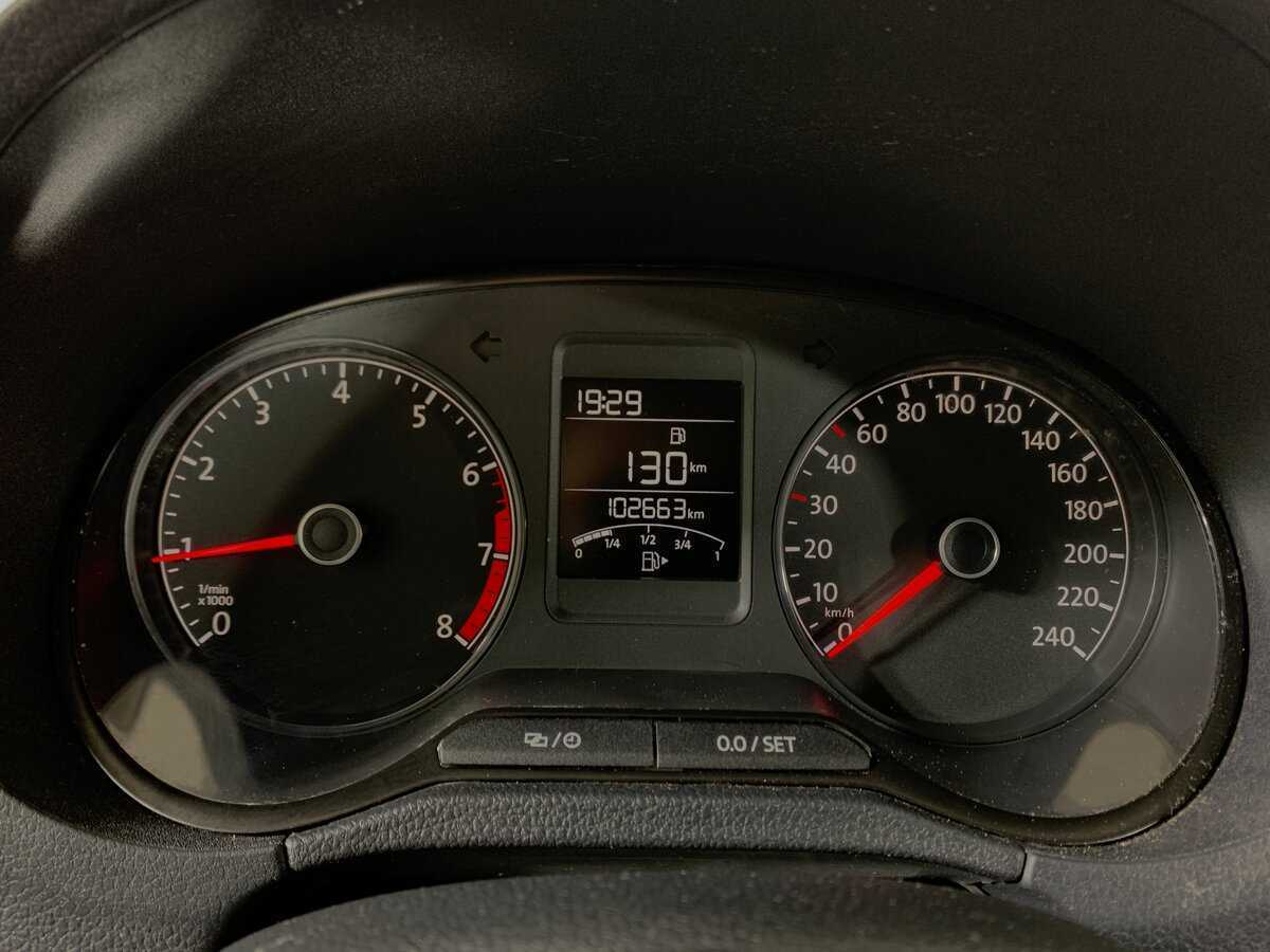 Volkswagen Polo б/у, 2016, Механическая. Фото: #11