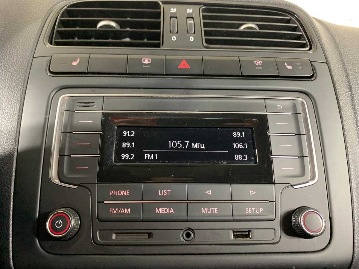 Volkswagen Polo б/у, 2016, Механическая. Фото: #12