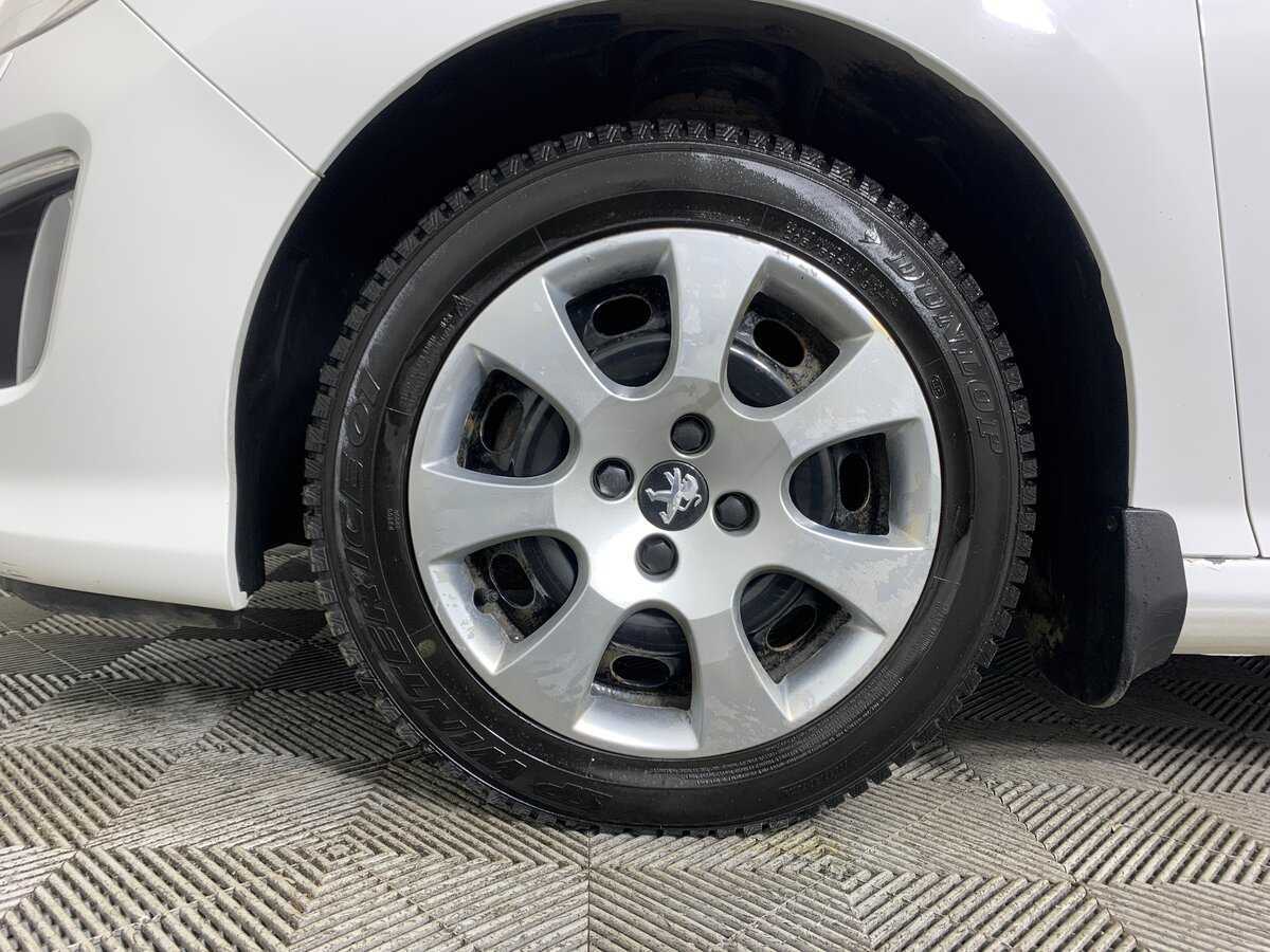 Peugeot 308 б/у, 2012, Автоматическая. Фото: #8