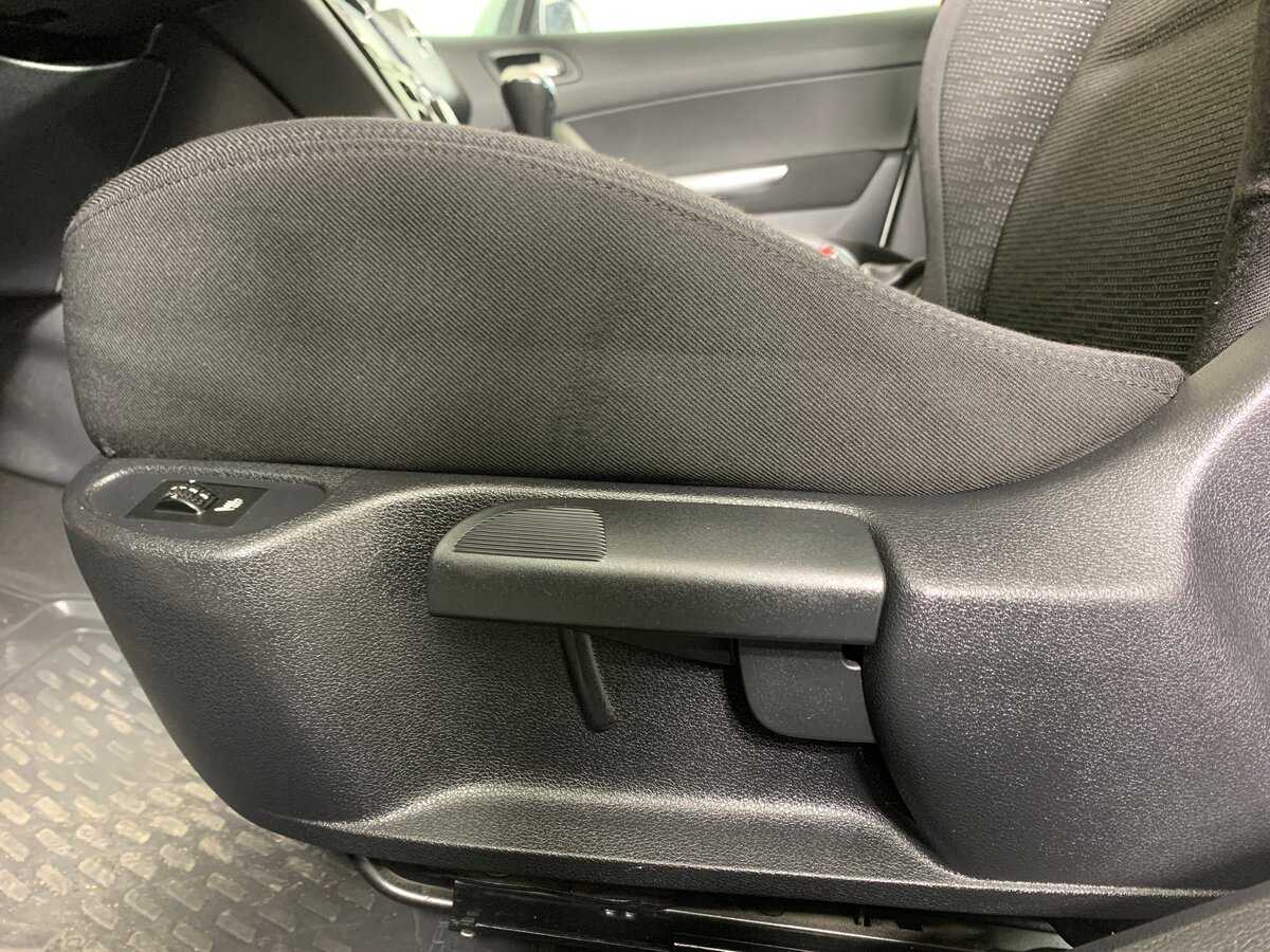 Peugeot 308 б/у, 2012, Автоматическая. Фото: #16