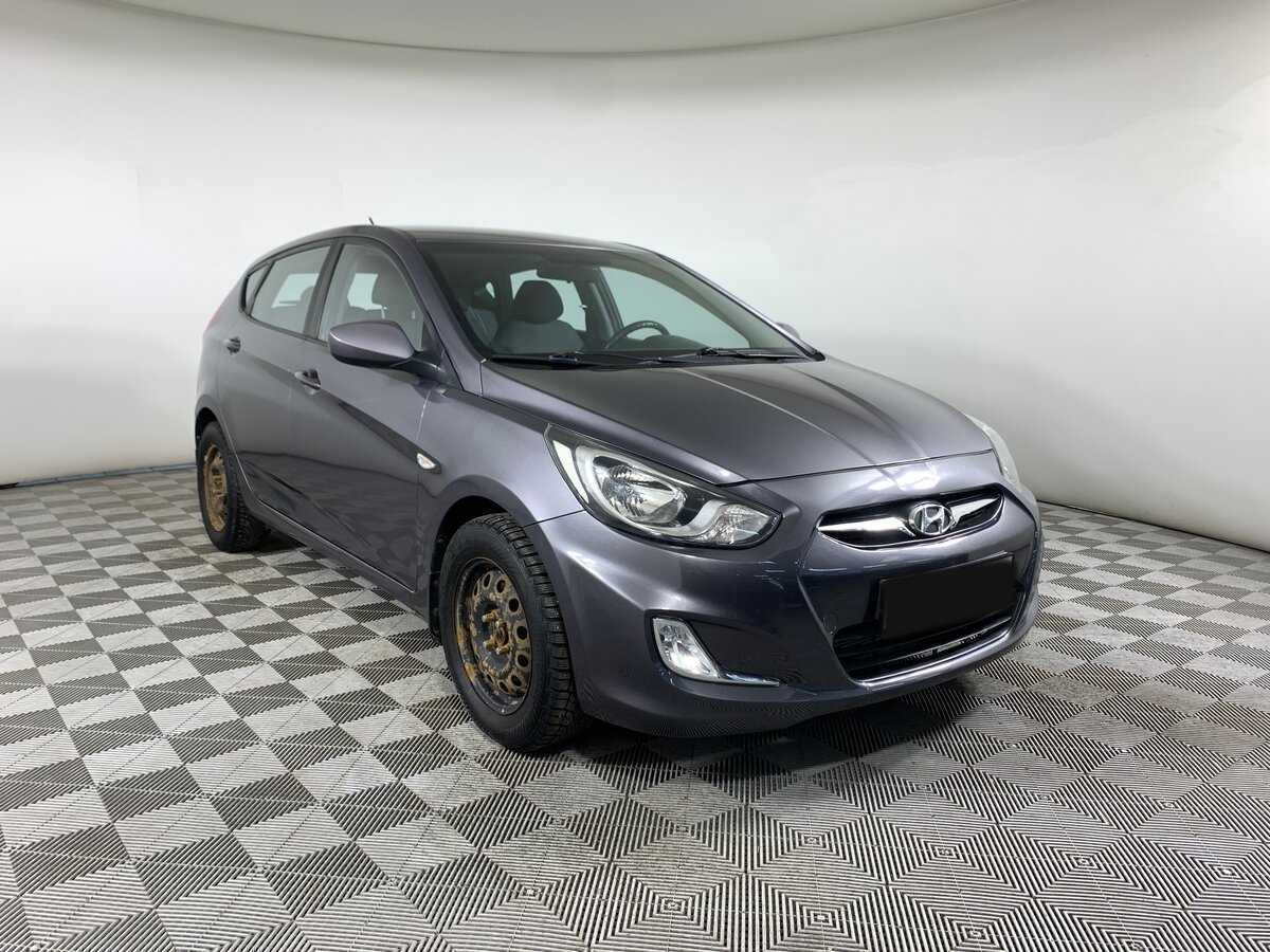 Hyundai Solaris б/у, 2012, Автоматическая. Фото: #2
