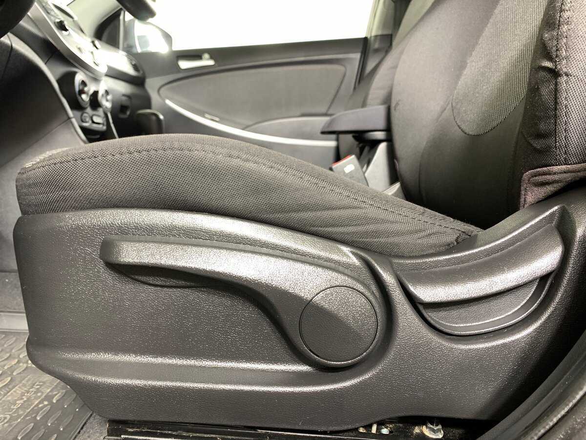 Hyundai Solaris б/у, 2012, Автоматическая. Фото: #13