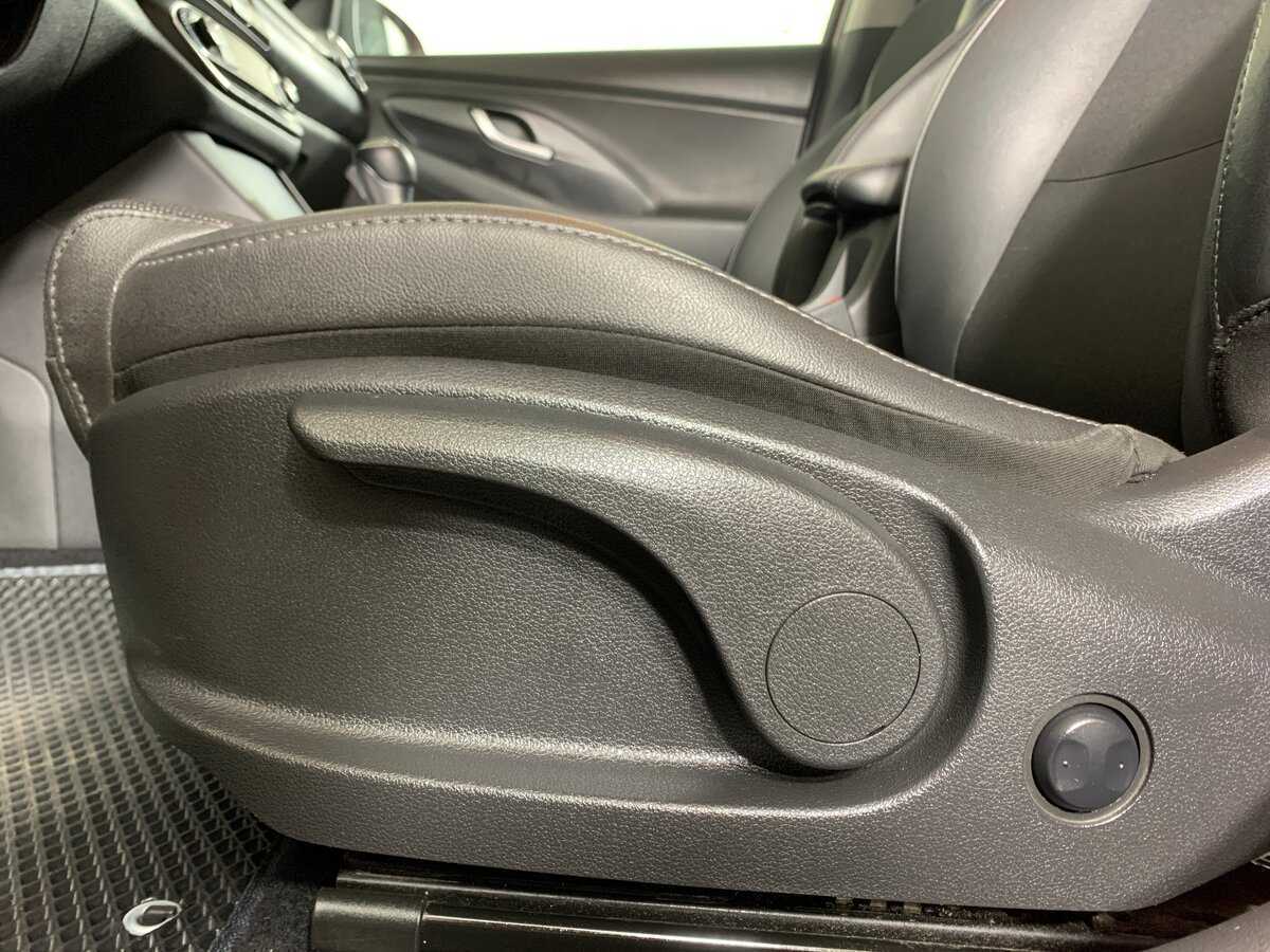 Hyundai i30 б/у, 2017, Автоматическая. Фото: #16