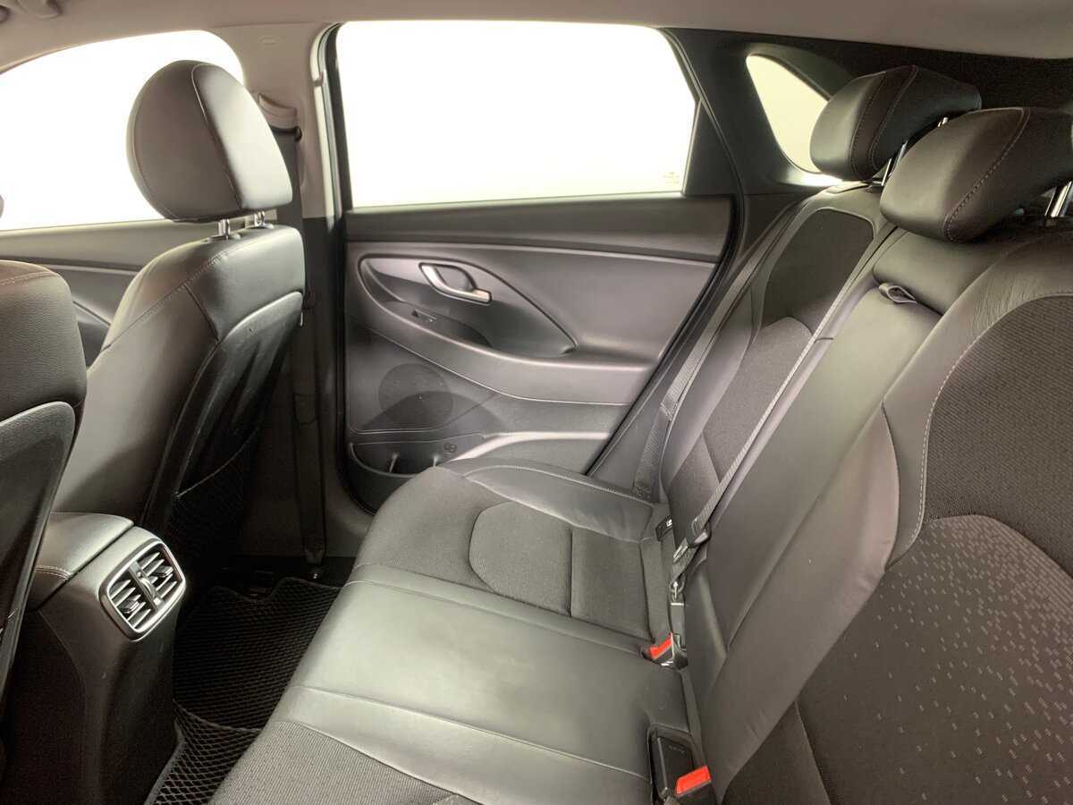 Hyundai i30 б/у, 2017, Автоматическая. Фото: #18