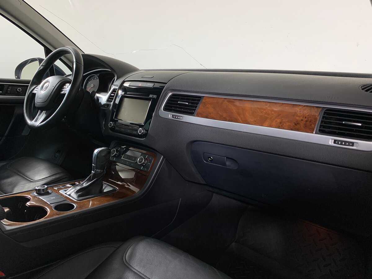 Volkswagen Touareg б/у, 2013, Автоматическая. Фото: #13