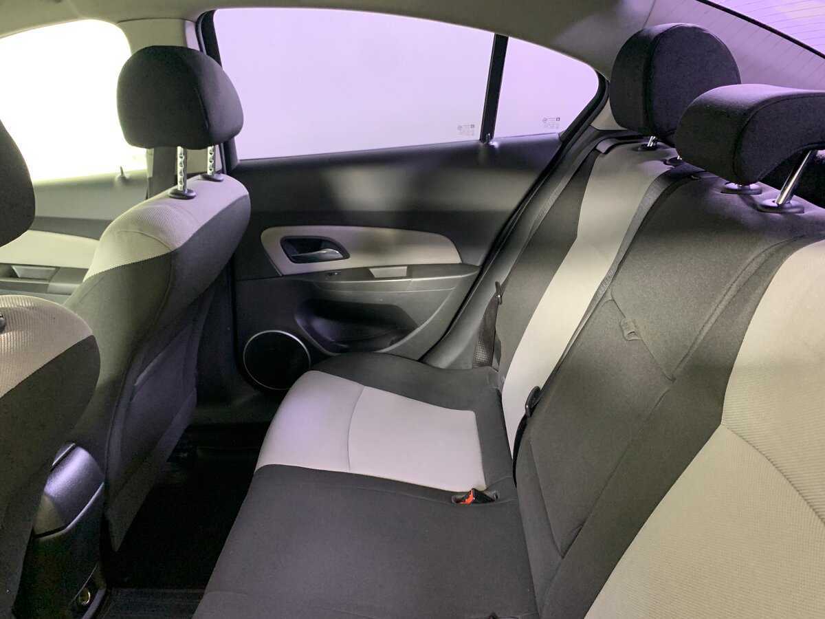 Chevrolet Cruze б/у, 2013, Механическая. Фото: #16