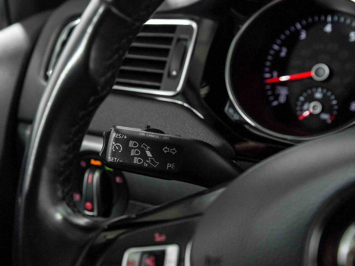 Volkswagen Jetta б/у, 2016, Автоматическая. Фото: #6