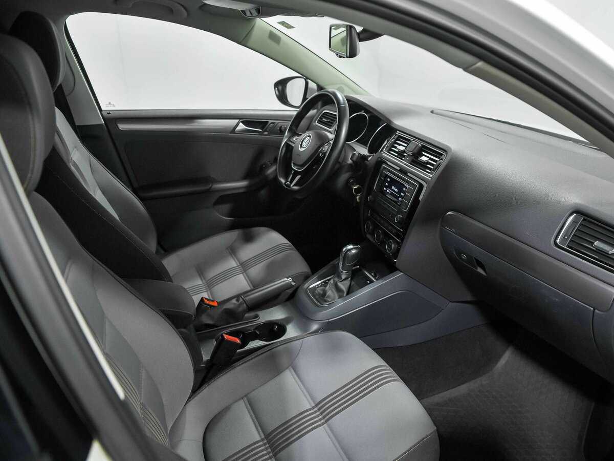 Volkswagen Jetta б/у, 2016, Автоматическая. Фото: #13