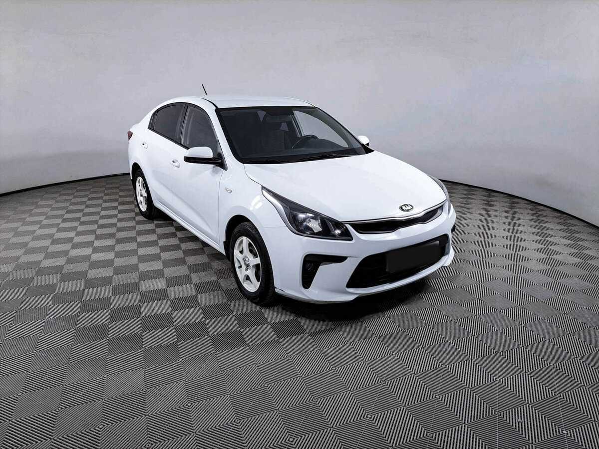 Kia Rio б/у, 2018, Механическая. Фото: #2