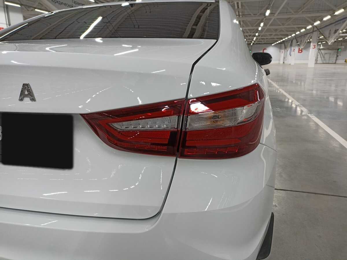 Lada (ВАЗ) Vesta б/у, 2024, Механическая. Фото: #8