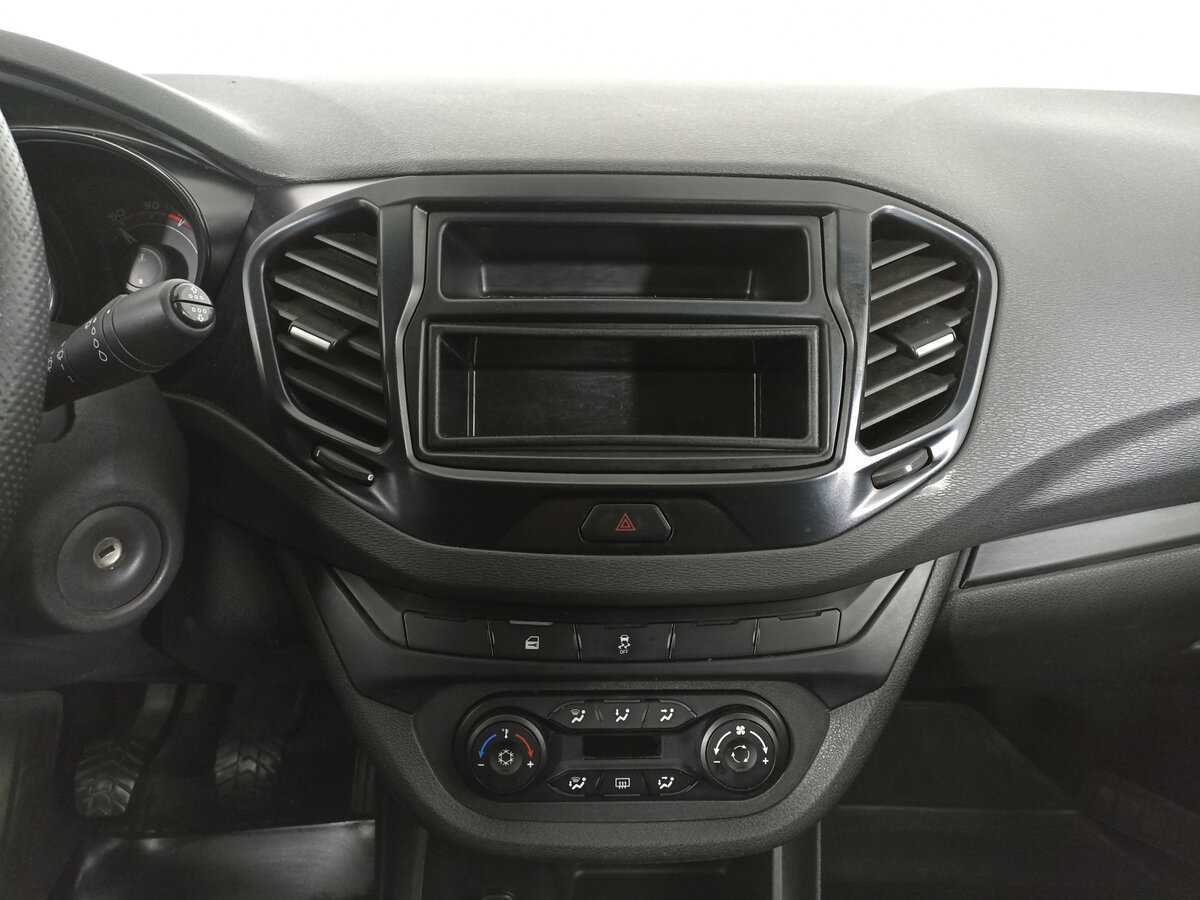 Лада (ВАЗ) Веста б/у, 2017, Механическая. Фото: #13