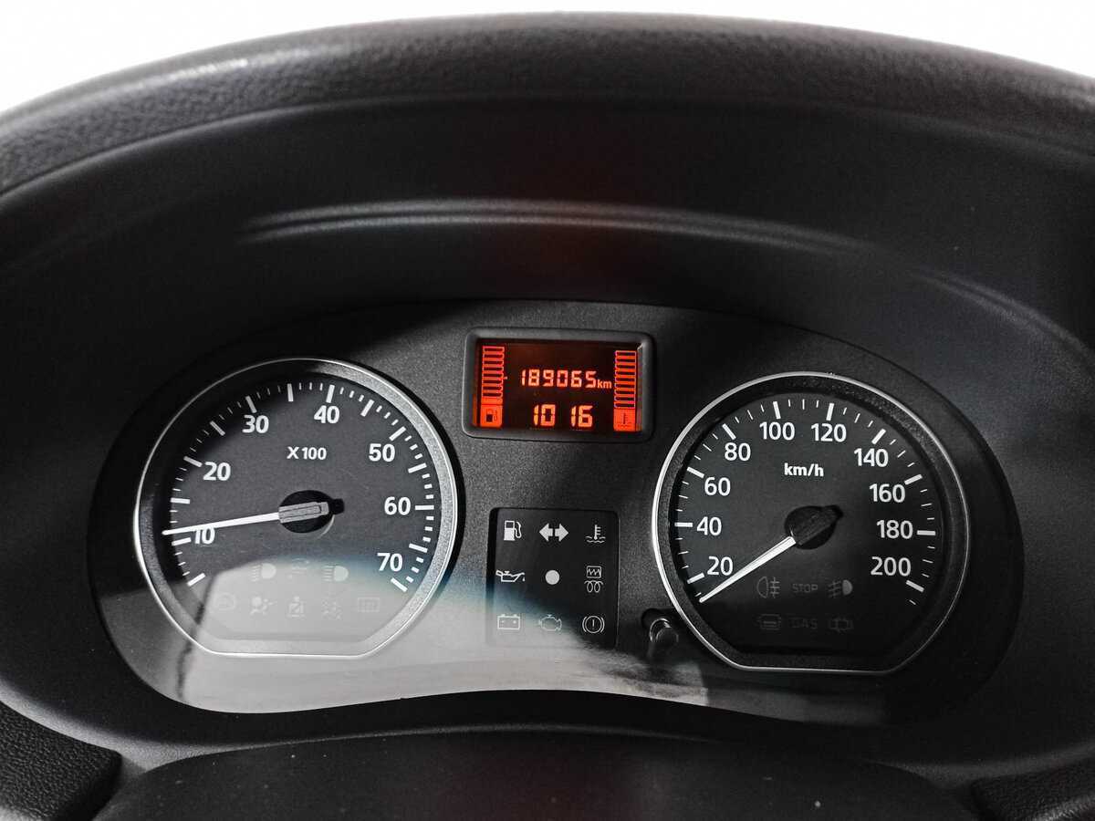 Nissan Almera б/у, 2013, Механическая. Фото: #10