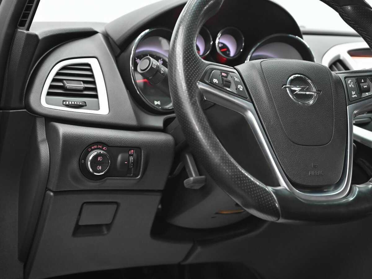 Opel Astra б/у, 2012, Автоматическая. Фото: #6