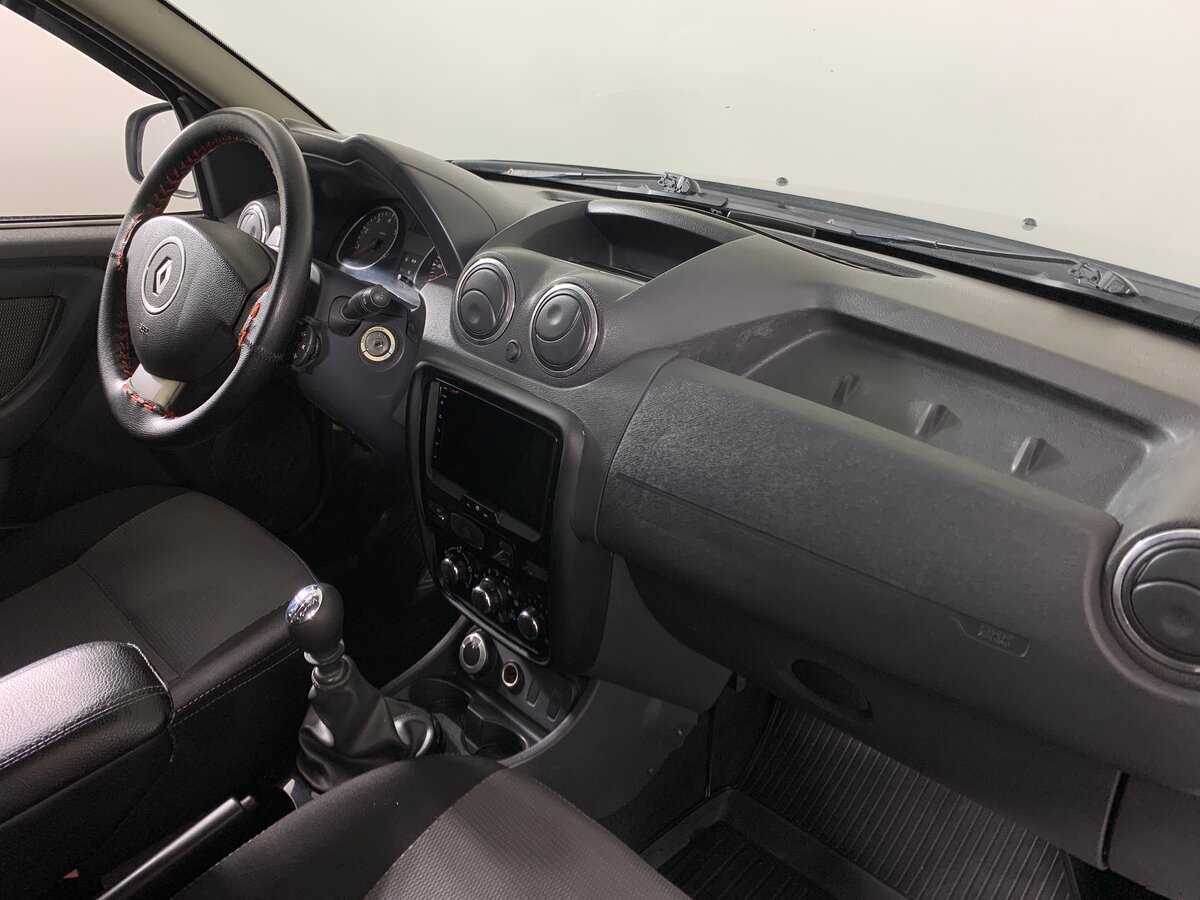 Renault Duster б/у, 2012, Механическая. Фото: #13