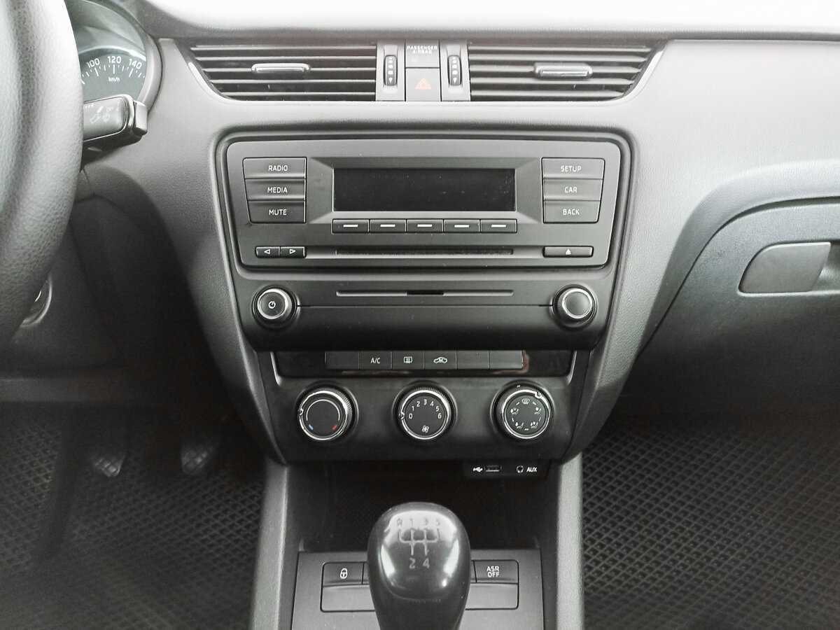 Skoda Octavia б/у, 2014, Механическая. Фото: #14