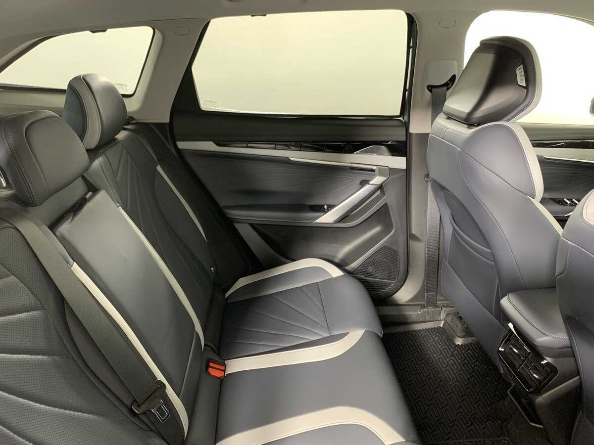 Geely Atlas б/у, 2023, Роботизированная. Фото: #17