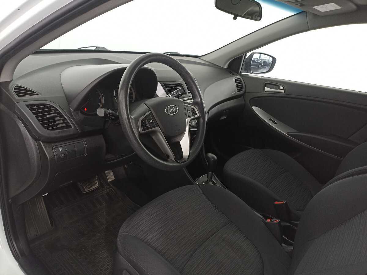 Hyundai Solaris б/у, 2016, Автоматическая. Фото: #12