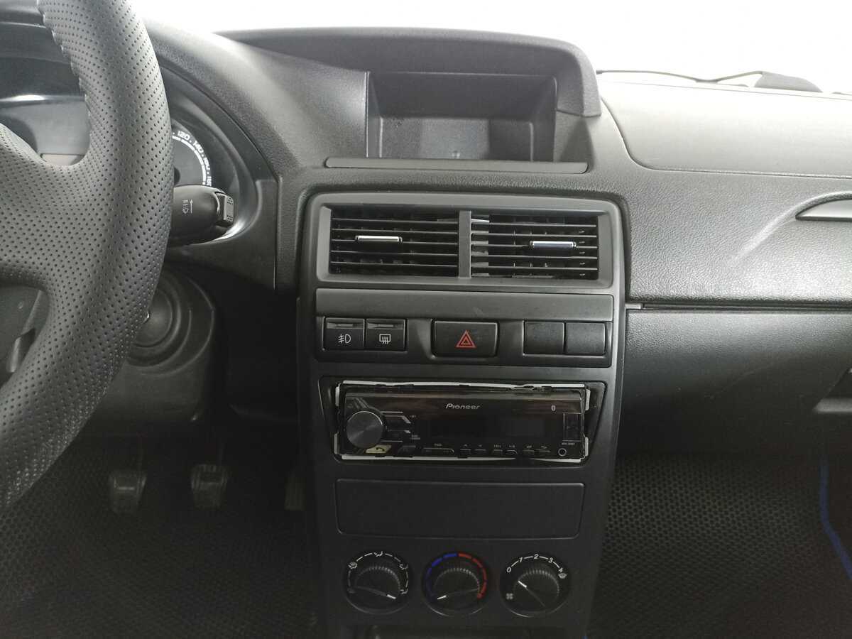 Lada (ВАЗ) Priora б/у, 2018, Механическая. Фото: #14