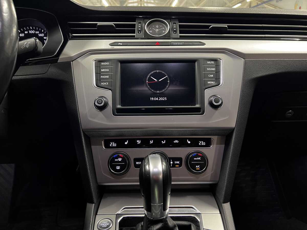 Volkswagen Passat б/у, 2016, Роботизированная. Фото: #14