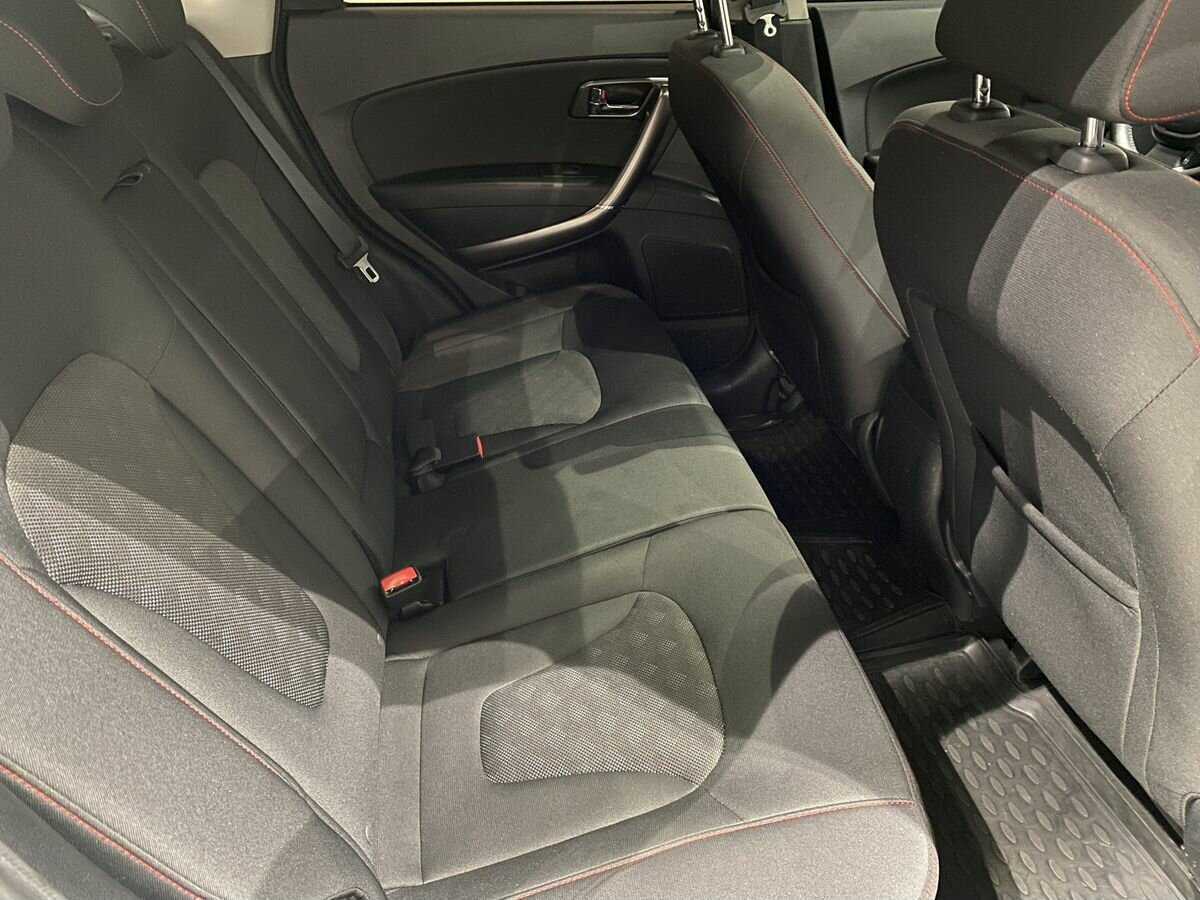 FAW Besturn X80 б/у, 2017, Автоматическая. Фото: #10