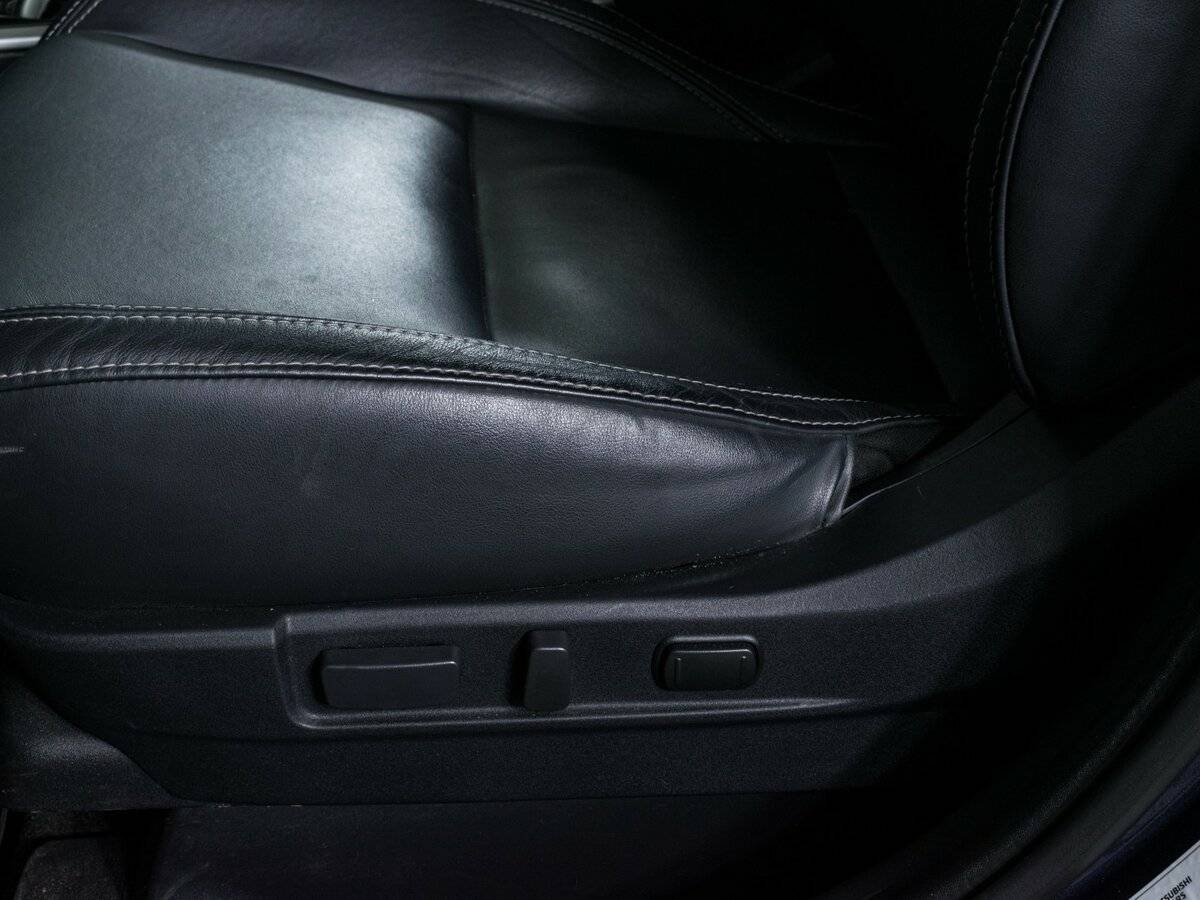 Mitsubishi Outlander б/у, 2020, Вариатор. Фото: #17