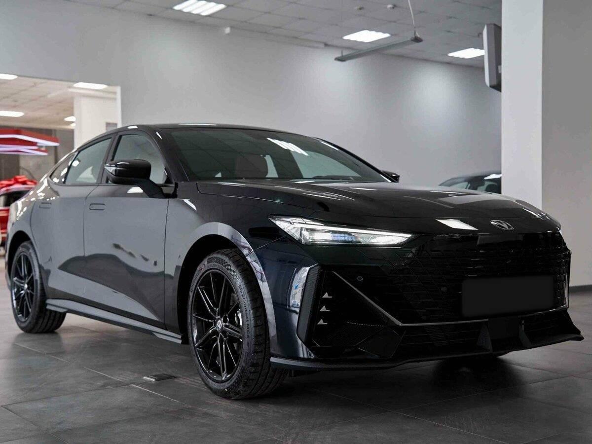 Changan UNI-V б/у, 2024, Роботизированная. Фото: #6