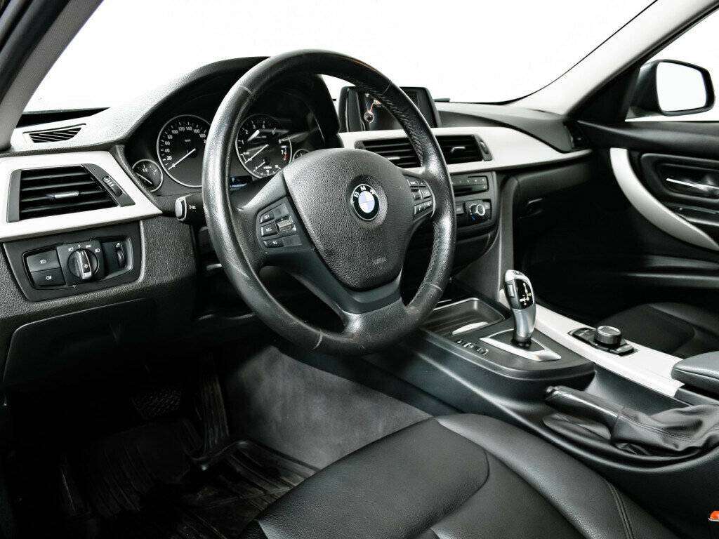 BMW 3 серии б/у, 2015, Автоматическая. Фото: #10