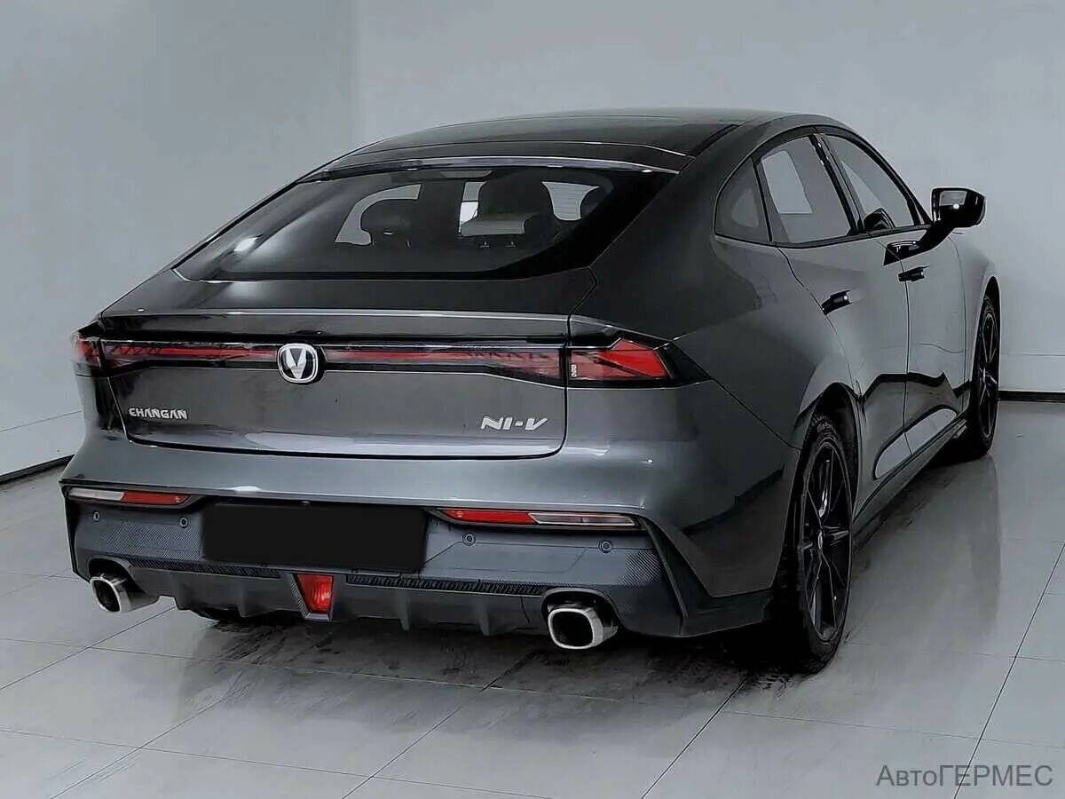 Changan UNI-V б/у, 2023, Роботизированная. Фото: #3