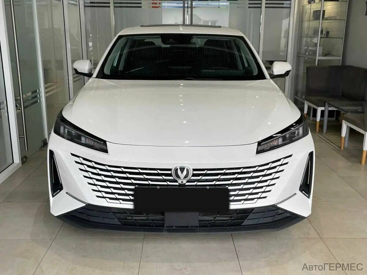 Changan Lamore б/у, 2024, Роботизированная. Фото: #1