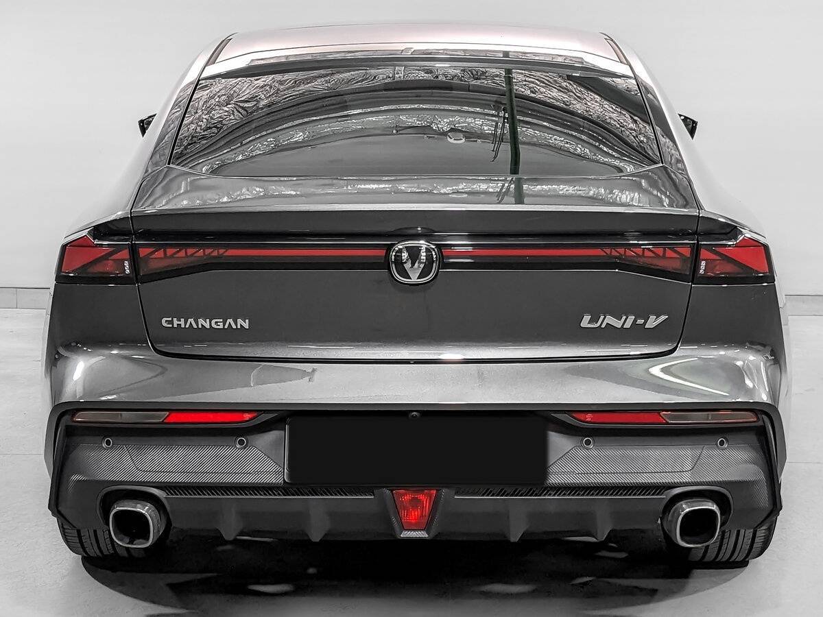 Changan UNI-V б/у, 2023, Роботизированная. Фото: #5