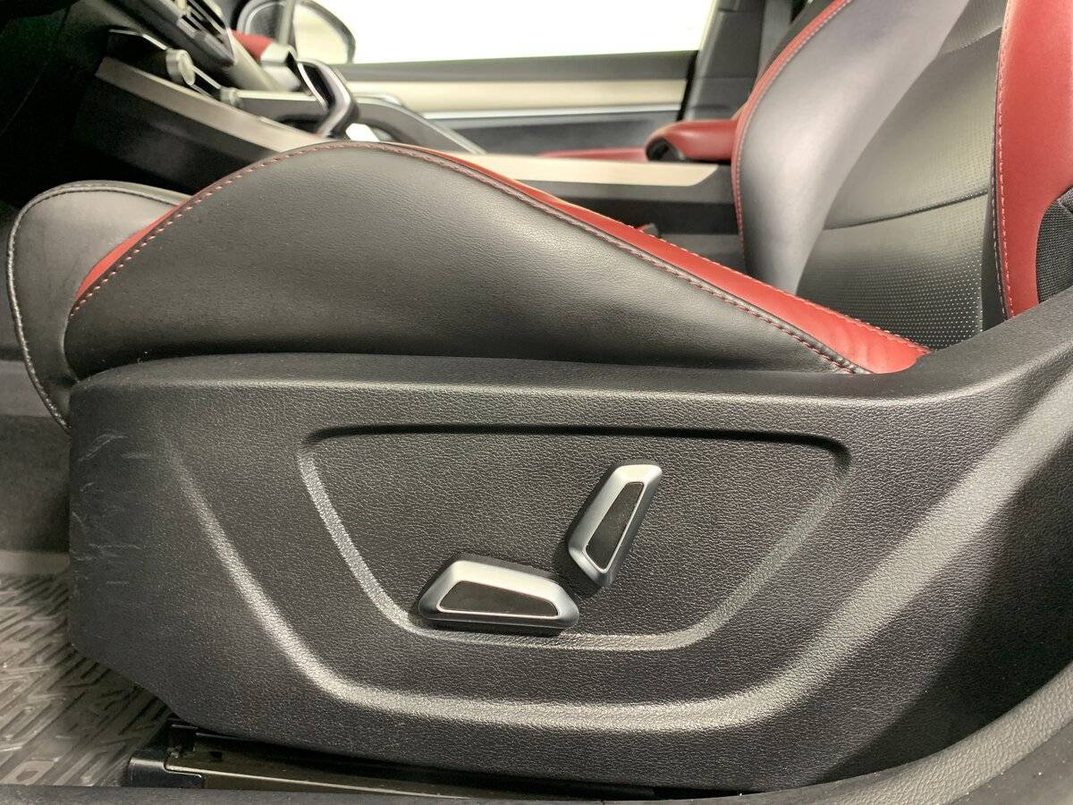 Geely Coolray б/у, 2020, Роботизированная. Фото: #15